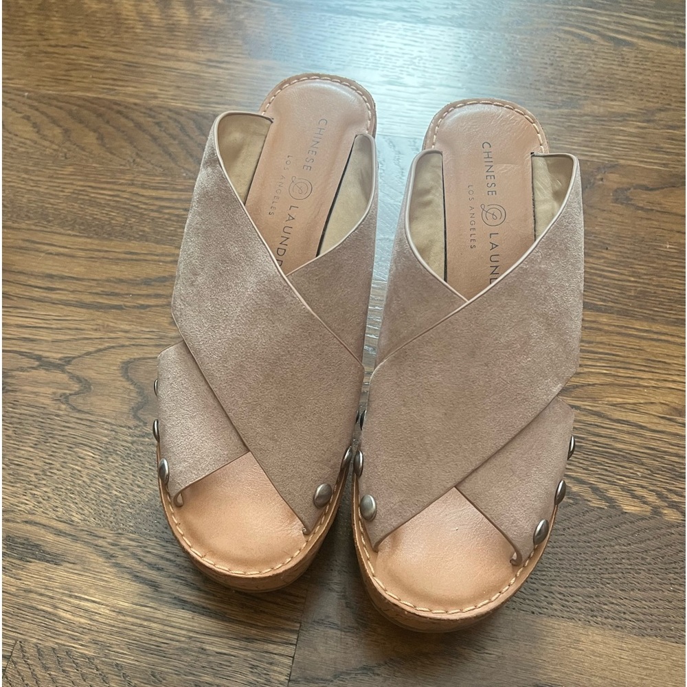 Chinese Laundry Wedges